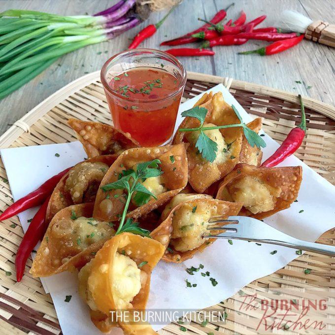 Crispy Wonton with Thai Sweet Chilli Sauce: Dig into this decadent golden crispy treat served with Thai Sweet Chilli Sauce for that burst of juicy, crispy, sweet and savoury flavours with each bite! Serve with Hong kong noodles or simply on its own!